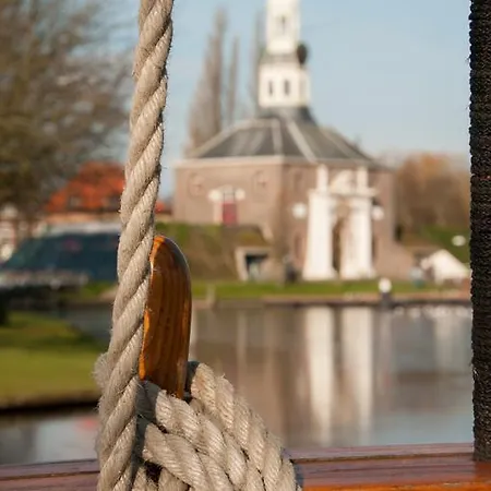 Zeilschip De Vrouw Dina