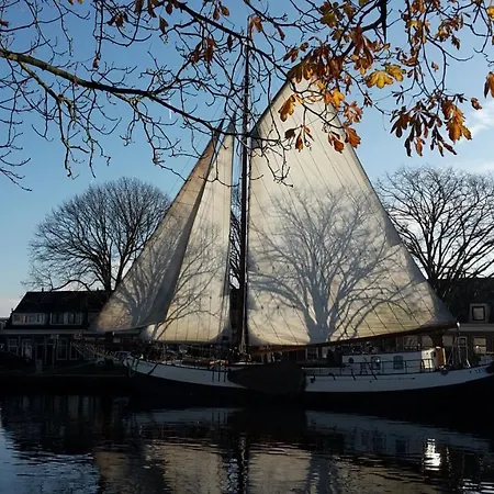 Ferienhaus Zeilschip De Vrouw Dina Leiden