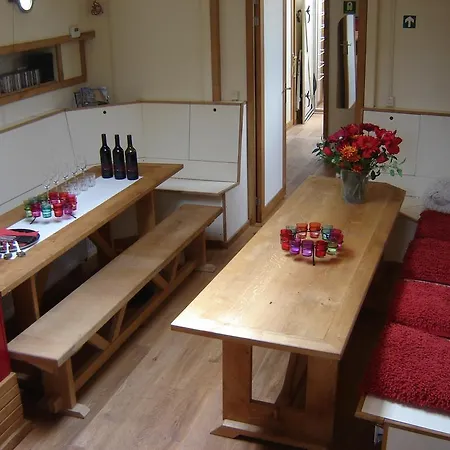 Zeilschip De Vrouw Dina * Leiden